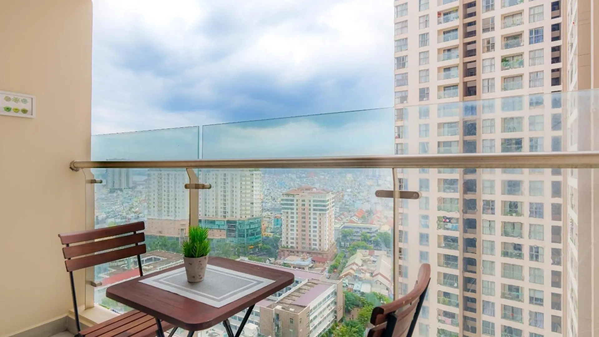 Millennium Luxury Apartment With Central Location Ho Chi Minh City